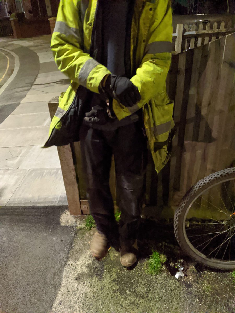 MPSSouthallBdwy's tweet photo. The team were on till 6am last night on proactive plain clothes patrols. 3 males arrested across the ward. One was wanted on recall to prison for burglary, one was wanted by Kent Police for harassment and one was found in possession of speed & weed #SpaceForThree https://t.co/rNYoZ3X6m7