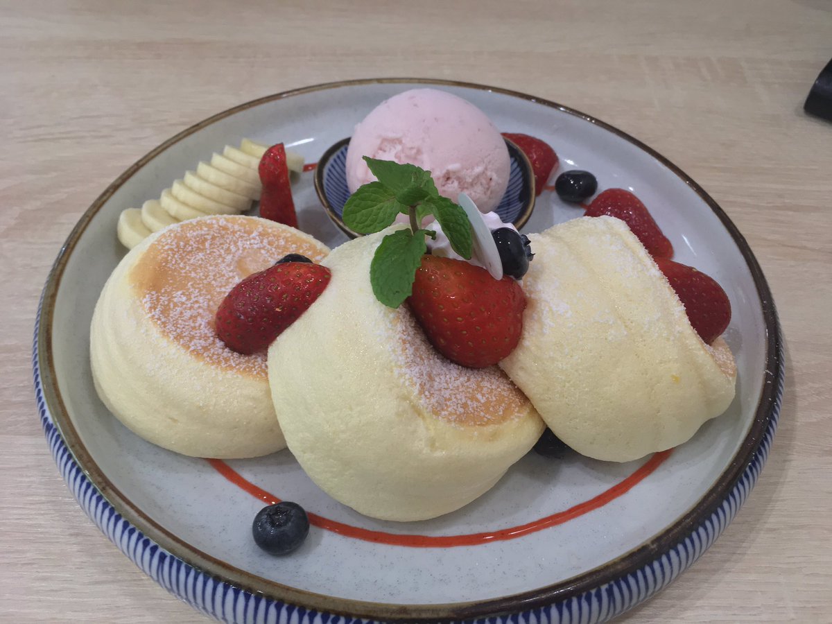 bizket_'s tweet photo. Fuwa fuwa japanese soufflé pancakes 🤤

Location: Soylab, Damansara Utama https://t.co/p18es0uZrm