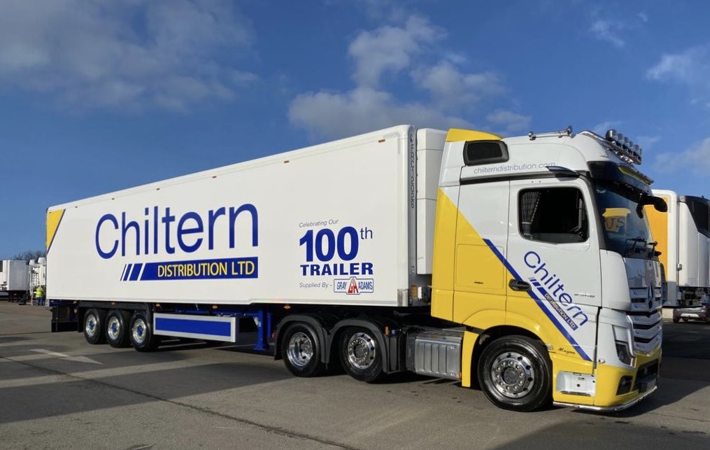 ChilternDist's tweet photo. Paul Jackson is thrilled to pick up our 100th trailer from Peter Gray @GrayAndAdamsLtd in Fraserburgh. CHIL100 is stunning. Where is CHIL001? Still part of our fleet-since 2007.  📸 PJ @ThermoKingEur @MercedesTruckUK @BPW_UK @MichelinTruckUK @CBFittings https://t.co/m9gEaCti2M