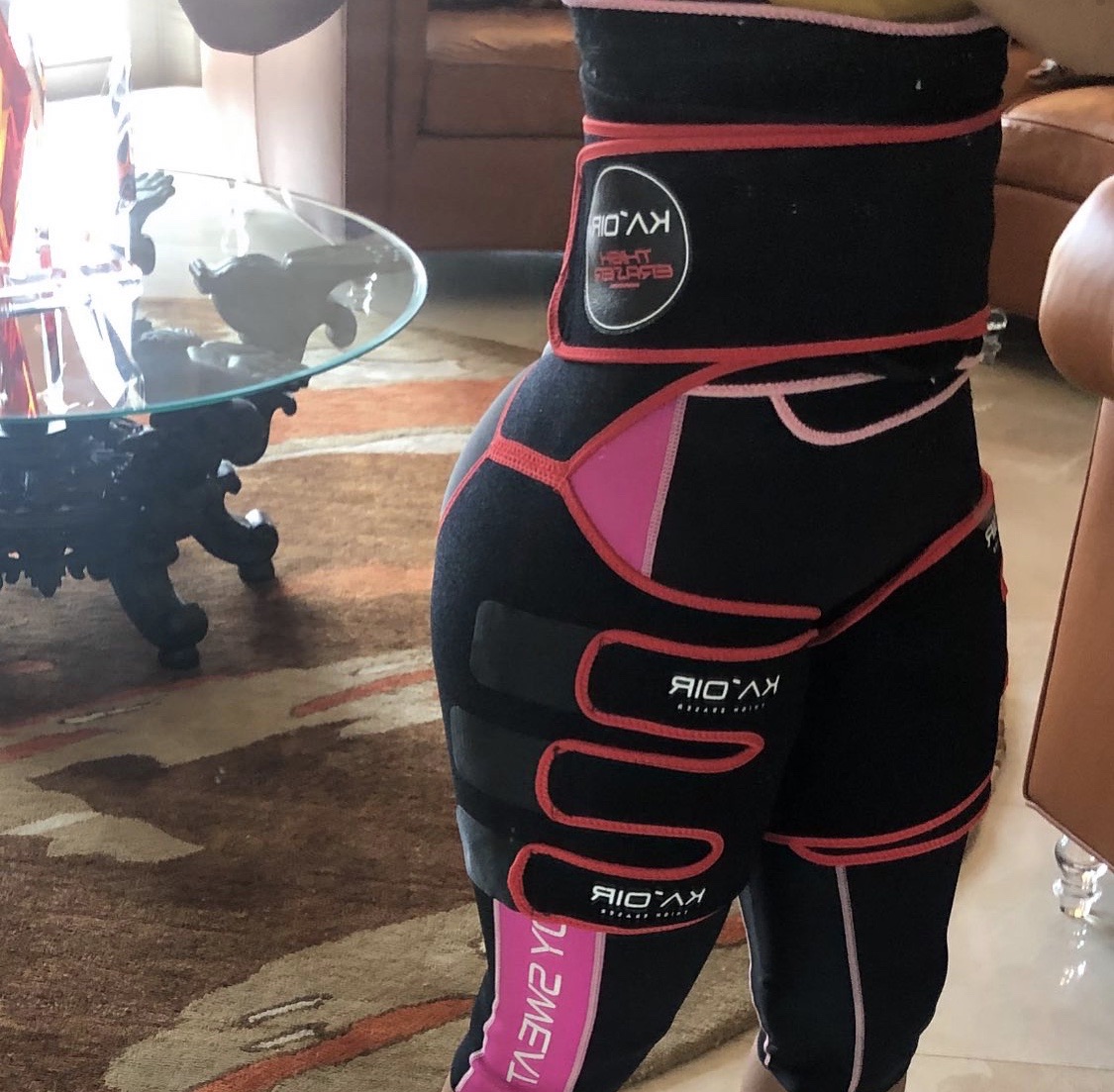 KeyshiaKaoir's tweet photo. Worked out with all 3 of these babies together &amp; I was actually impressed! No bulk &amp; actually very comfy!!!!!! BodySweat X #WaistEraser X #ThighEraser / #ButtLifter https://t.co/MlDjtwGcbk https://t.co/jUUs9Rk5i3