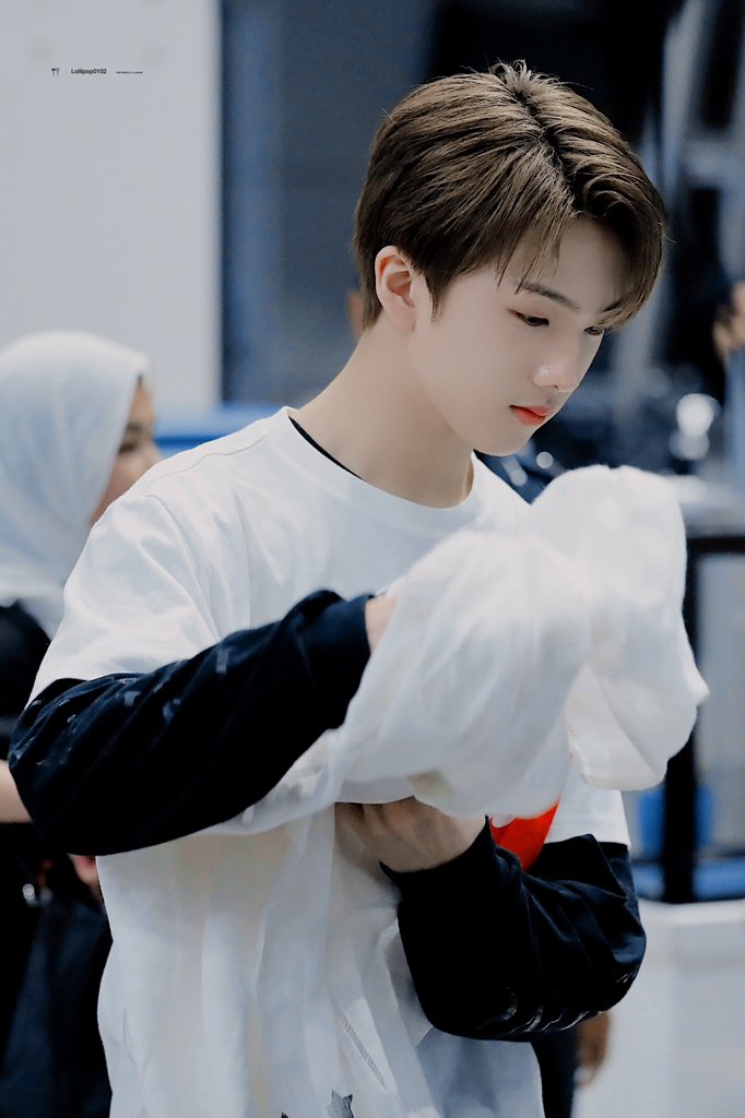 Lollipop_JC's tweet photo. #JISUNG #박지성 #NCTDREAM #우리의_자부심_지성아_생일축하해 반짝반짝 빛나는 지성이 생일축하해욤!!🎂🎂 https://t.co/Ttai5F9F0e