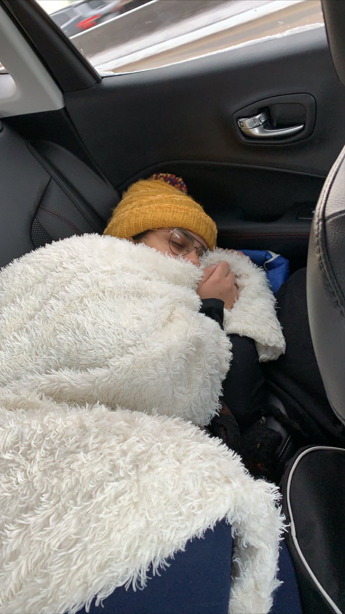 anickie's tweet photo. I’m fun on road trips. #skiitrip https://t.co/LgTKx6OUZh
