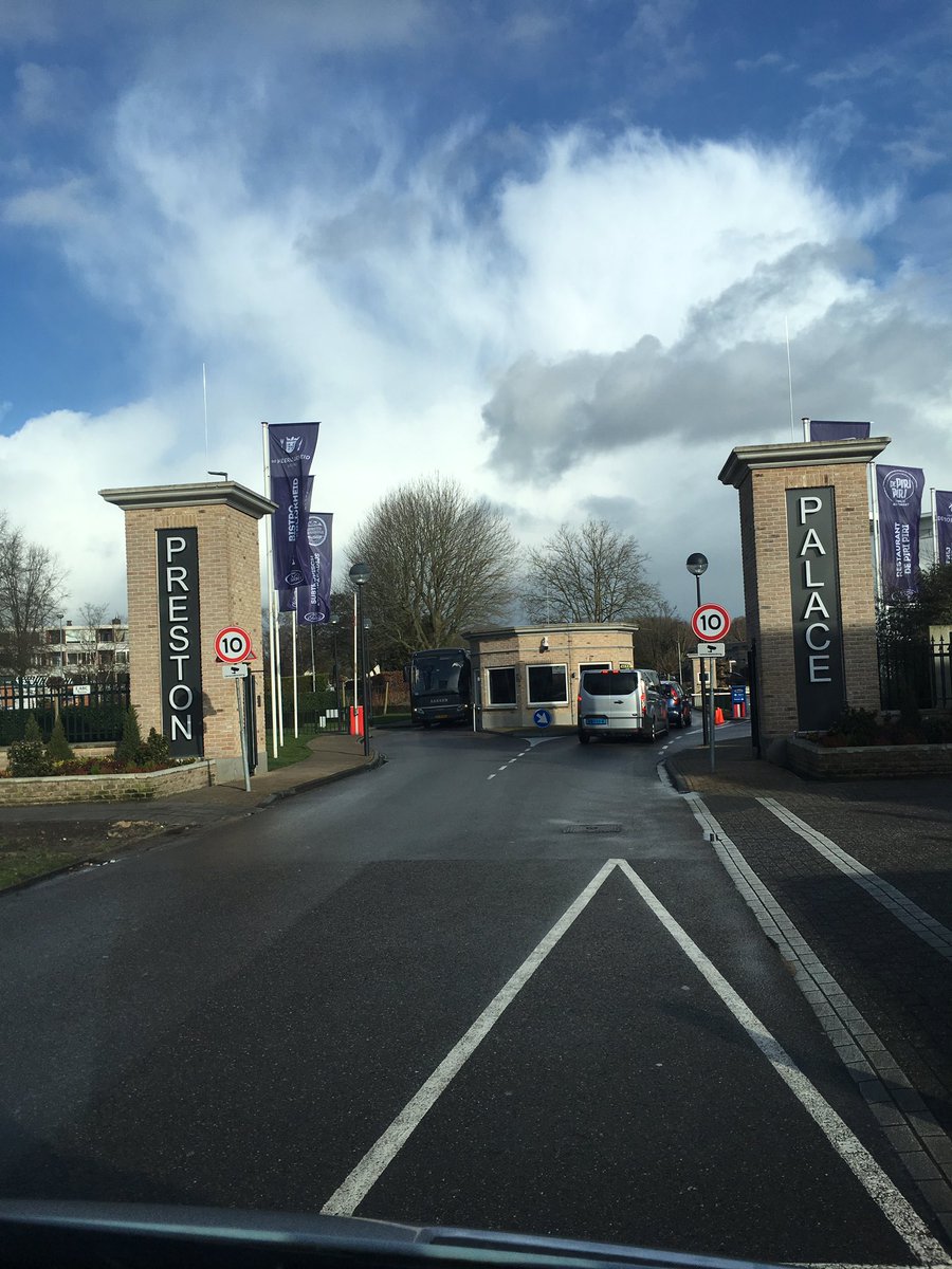 Ff op stap met de cliënten!!🎉🎉#lovewerkenindezorg. Down is up!!❤️❤️