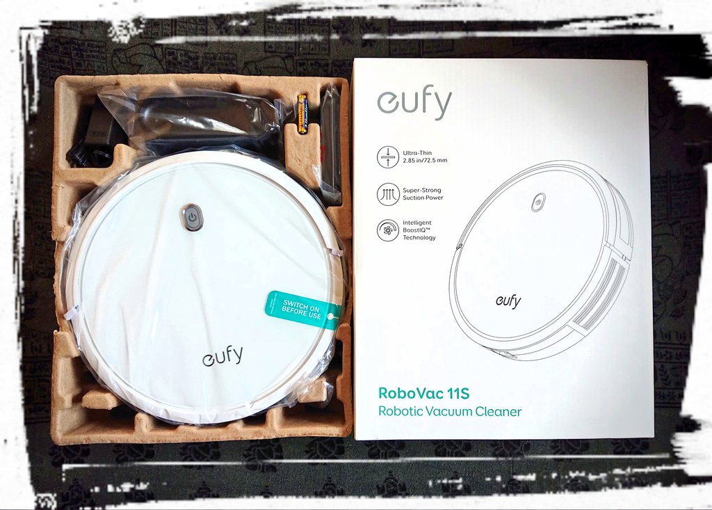 d_iovoi_b's tweet photo. 【#当選報告】
Anker Japan (@Anker_JP)様
「 #YouFeelClean キャンペーン」
🎁 #Eufy RoboVac 11S
シンプルで操作もお手入れも簡単。薄型なのでベット下も綺麗にしてくれ助かります。長時間稼働し充電ステーション戻る姿が愛おしい❦
便利で機能的なロボット掃除機有難うございました.*
#Anker https://t.co/eP9lgKLV87