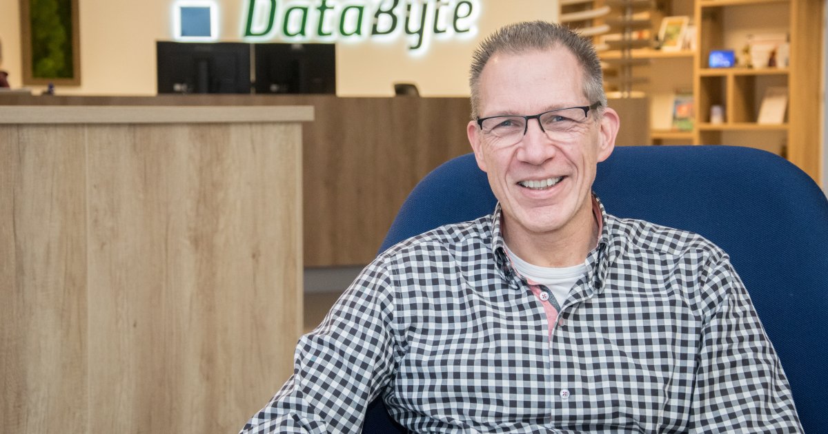 Hoera! 🍰 Collega Wim (Senior Accountmanager) is alweer 5 jaar bij ons in dienst. Wim, namens alle collega’s van DataByte van harte gefeliciteerd met deze mijlpaal!