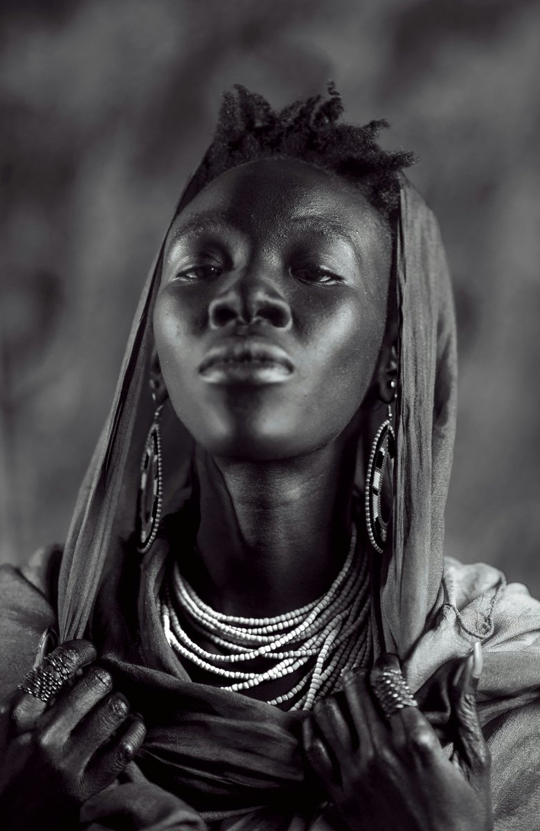 vineafrik's tweet photo. Daughter of the soil, 
Rise Up!
We adorn.

Model: @SHORHIE_ 
Adornment : @vineafrik 
Stylist : @portuneKE 
Photography: @bmpicz

#creativeKE
#IkoKaziKE https://t.co/ysIZ01zdzQ