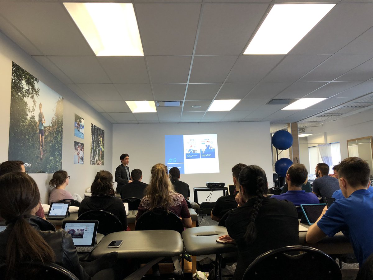 CharlotteVVpt's tweet photo. PCN physio en #formation sur l’utilisation de Twitter et Linkedin @PCNPhysio 
#Twelcome tout le monde! https://t.co/Mn1M9dClgz