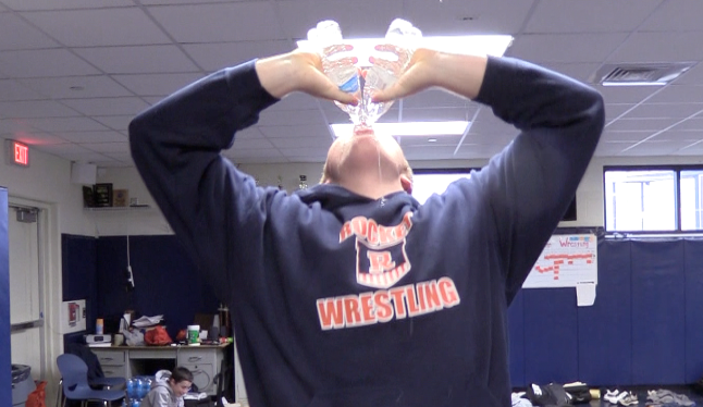 Channel1450com's tweet photo. We check the Chaw-chester scale for heavyweight wrestler Camden Ramsey in this week’s #TQT. Ramsey teaches us about mirror selfies fresh out of the shower, homecoming dates, being scared of your mom and which game he talked the most trash in for football
https://t.co/SBhctcPfA7 https://t.co/4izjcxpDaW