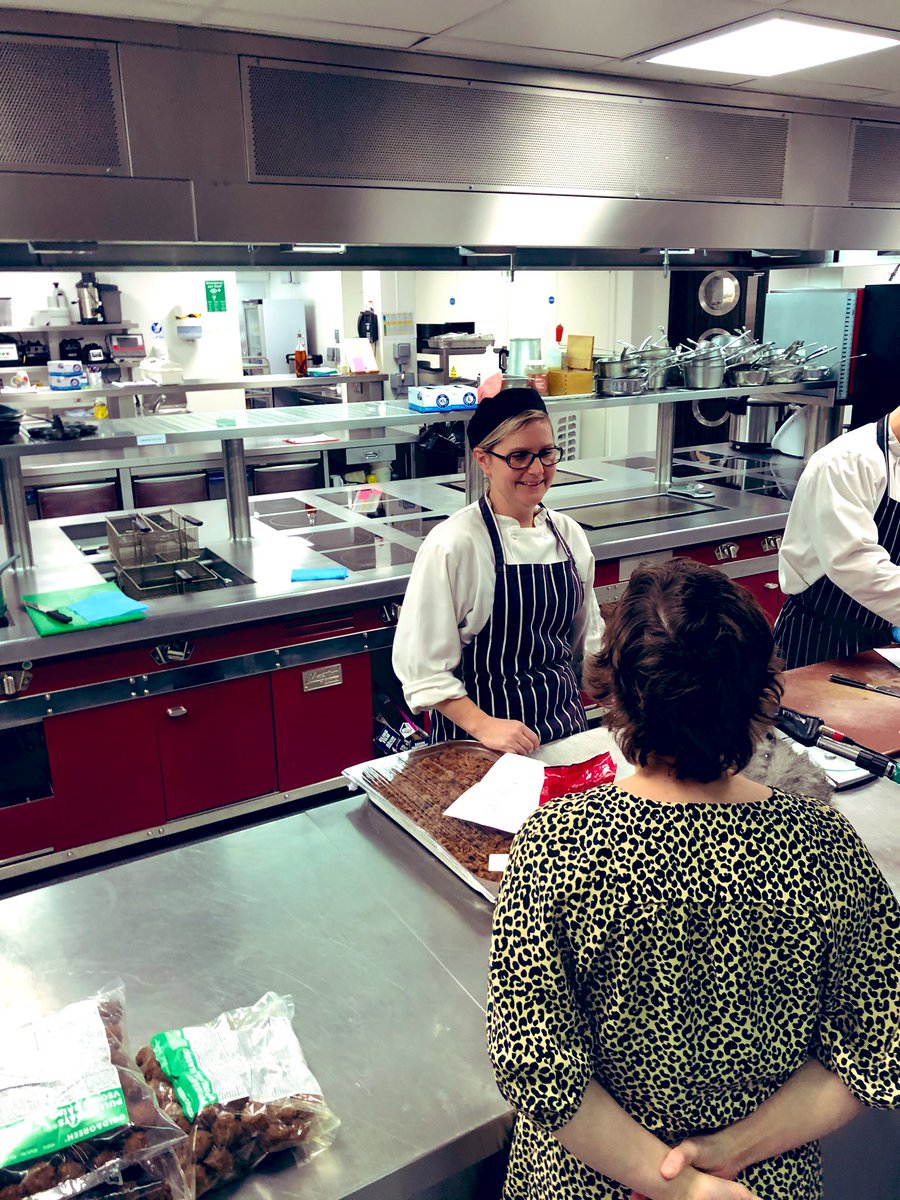 compassgroupuk's tweet photo. Great to be in the kitchen today with HR Director, Donna Catley, chatting with #CompassApprentices during the 13th annual #NationalApprenticeshipWeek #NAW2020 @CGUKApprentices 😁#teamCompass https://t.co/GmeGR5pP7o