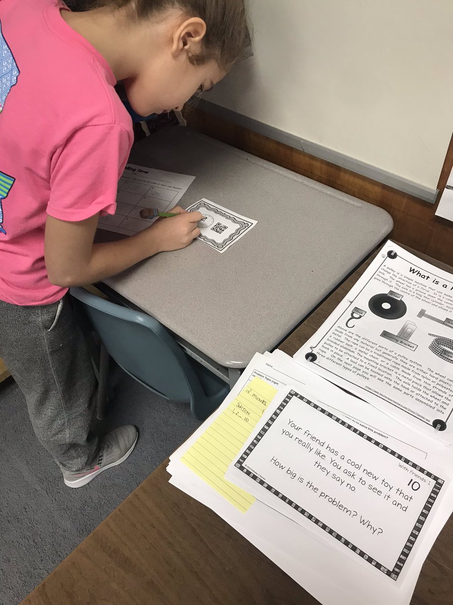 murphykristy3's tweet photo. Scooting around the room, telling time on analog clocks and using QR code’s to check our work! @MapleGrove_PS #movementmath https://t.co/Pi9inHlrLq
