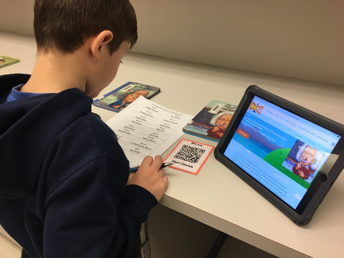 CVISLibrary's tweet image. Bringing literacy &amp;amp; technology together to explore Who Was @penguinkids before choosing our Living Museum bio! These Ss are so excited! @CVIS17350 #R2R