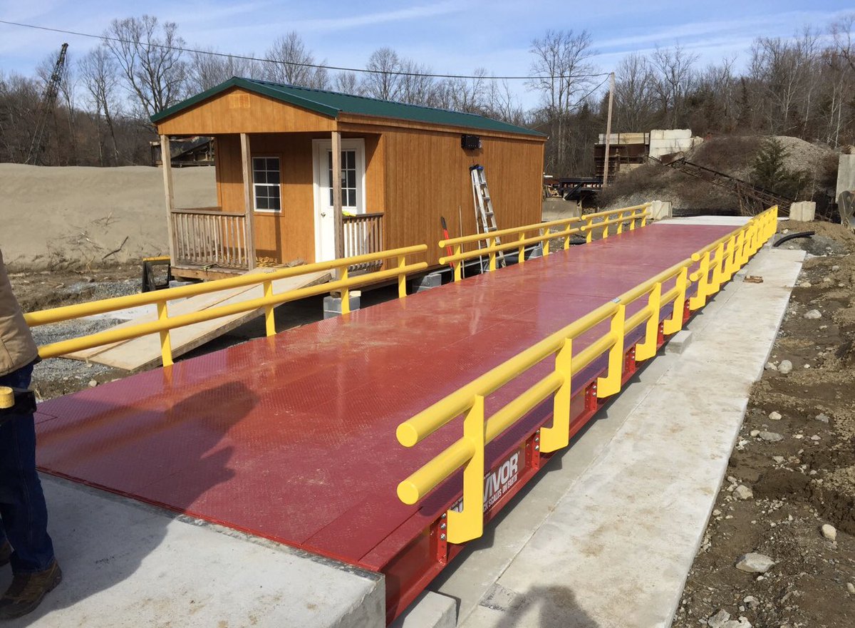 tec_weigh's tweet photo. Last week we got to travel to New Jersey and install a new OTR with MSHA guide rails and a Lazerlite remote display. We are very grateful for projects like this one that allow us to explore new places!
#truckscale #scale #RiceLakeRed #distributor #construction #railscale https://t.co/K3MymMxwN2