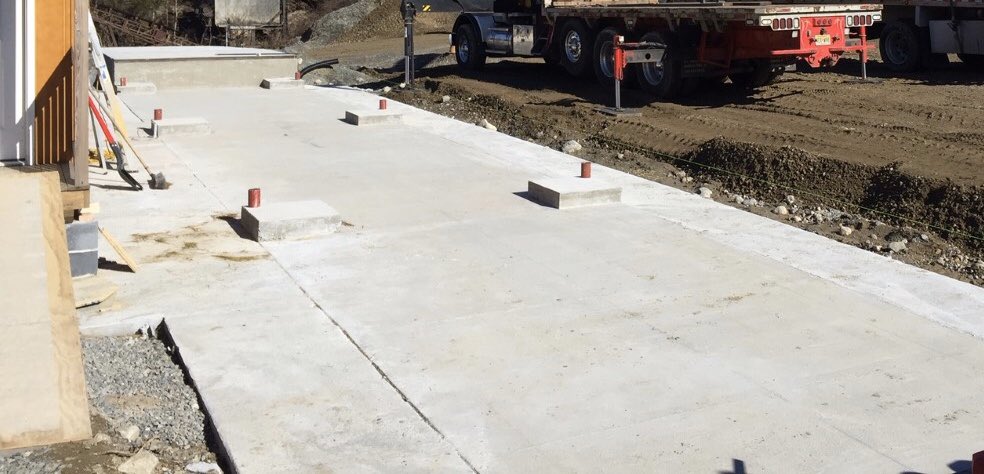 tec_weigh's tweet photo. Last week we got to travel to New Jersey and install a new OTR with MSHA guide rails and a Lazerlite remote display. We are very grateful for projects like this one that allow us to explore new places!
#truckscale #scale #RiceLakeRed #distributor #construction #railscale https://t.co/K3MymMxwN2