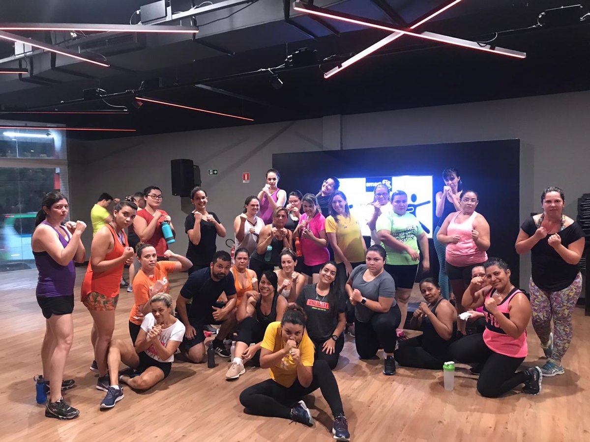 dri_mo's tweet photo. Turma do Body Combat Smart Fit https://t.co/tTWC3vrrBT