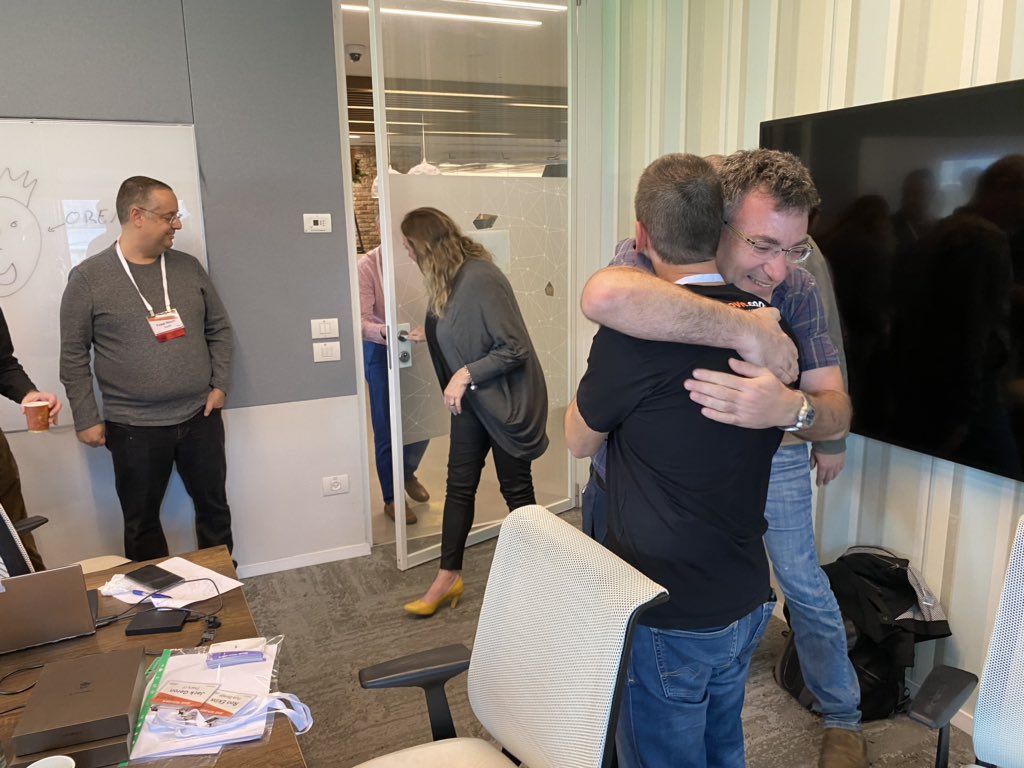 sandeshr's tweet image. The man who makes it all work , thanks for a wonderful conference @DBoriented #ilougTechDays2020 @iloug_org #iloug Hadar