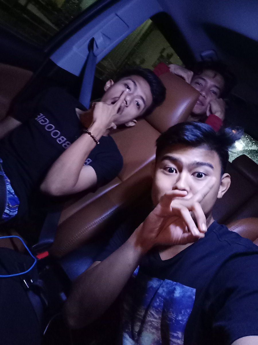 drian_yannnn's tweet photo. jangan berisik @FaridZS11 https://t.co/SJzO2Io9Qu