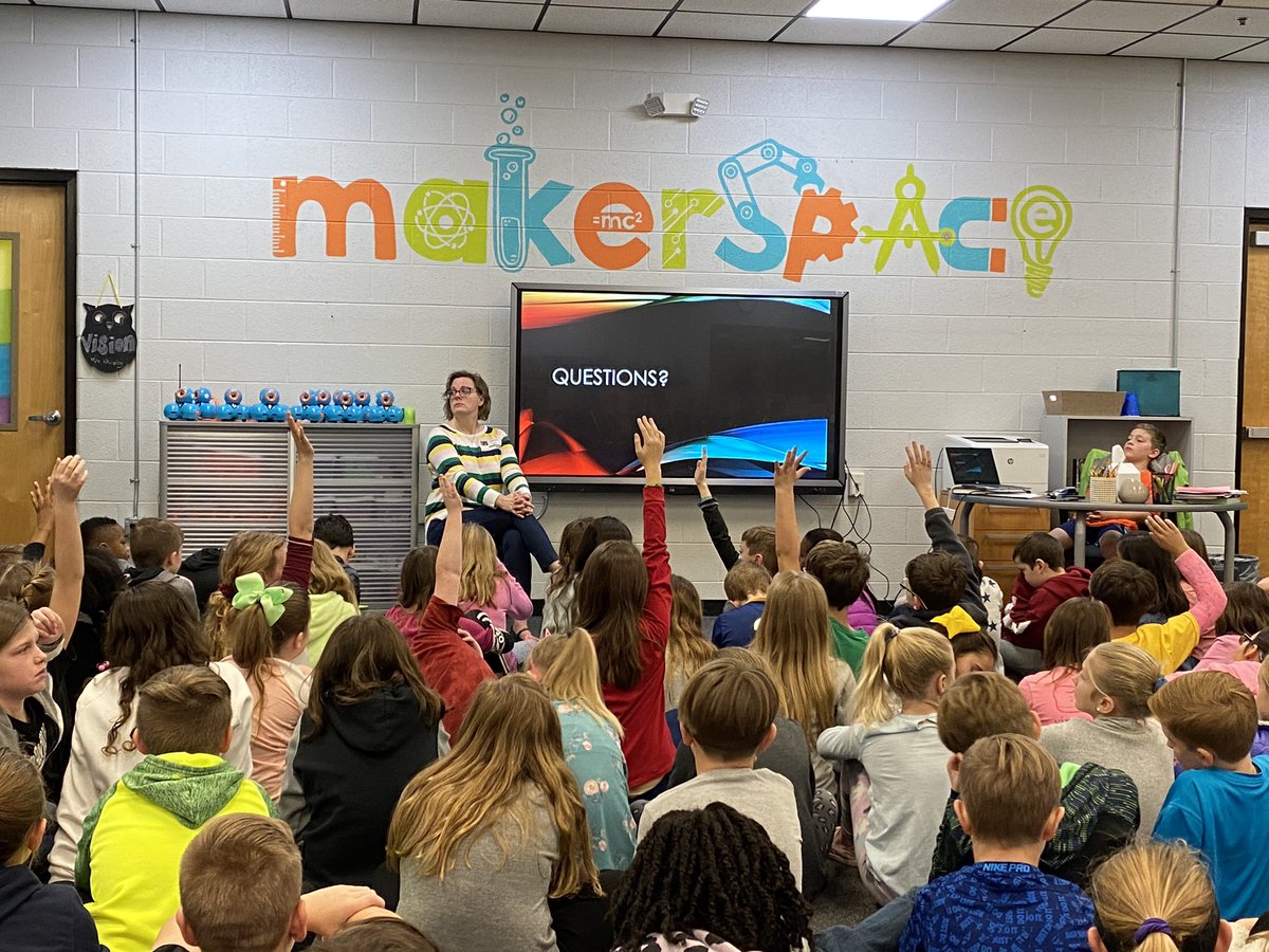 Dr. Julie Lemmon-(pathologist)delivered interesting information regarding viruses. She shared ways to contract and prevent transmission <a href="/JAE_stem/">JackAndersonElemSTEM</a>