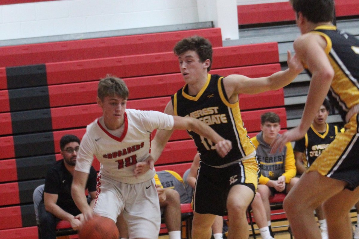 LuthNorthwest's tweet photo. 🏀Varsity &amp; JV Boys Basketball take on Our Lady of the Lakes at home tonight! Game times are 5:30 (JV) &amp; 7 (V). See you there‼️⛹🏽‍♂️🙌 📸:Katelyn Fry #GoCrusaders🛡 https://t.co/sojotjlCsg