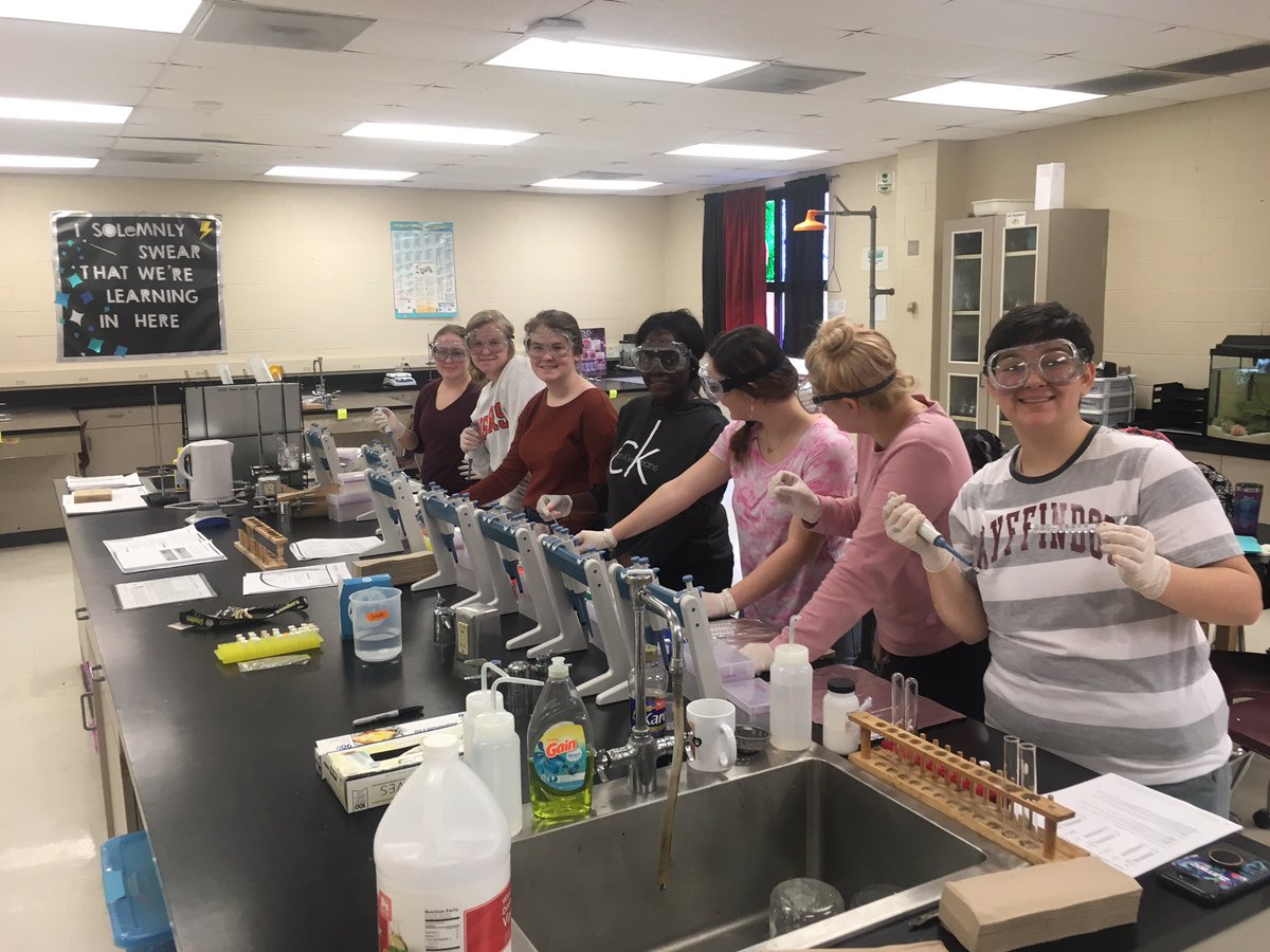 ScienceWithMrL's tweet photo. Mr.Layton’s high school PLTW Medical Interventions class at Carolina Forest High School conducted an Enzyme Linked Immunosorbent Assay for Neisseria meningitidis aka the bacteria that causes Meningitis! @CarolinaBio @PLTWorg @DISgradyhcs #cfpantherlife @cfhighschool https://t.co/2oTkFsfWMl