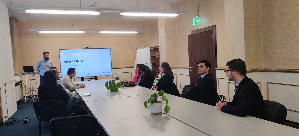 shruti9423's tweet photo. .@citylabberlin showcasing some of it's project to the participants of visiting program that has helped Berlin to become a smart city. https://t.co/fK0tuXPIox