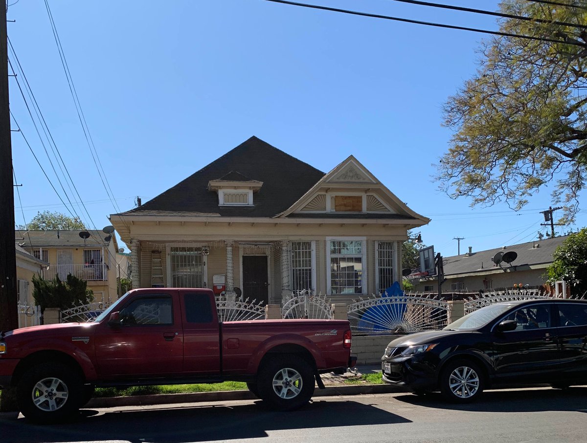 RealtorRich2's tweet image. We are #closed on this #quadplex #investment #property #990e41stSt #losangeles next week #listing #buyers #firsttimebuyers #losangelesrealestate #realestate #southeastlosangeles #probate #probaterealtor #kellerwilliamsrealty #kw