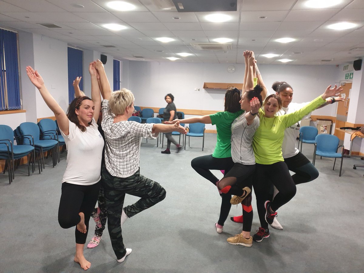 anna_szkola's tweet photo. Finishing off our yoga session today with a tree pose = supporting each other @NHSBartsHealth @NewhamHospital @CatrionaRowland #op2w @ShineNewham https://t.co/4jcV401epF