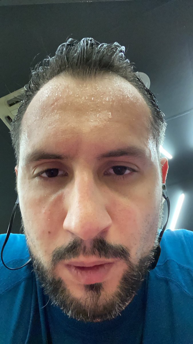 MalcaideCR's tweet photo. La foto del gym que subo en Instagram / la que mando a mi novia https://t.co/ckugbl9xpD