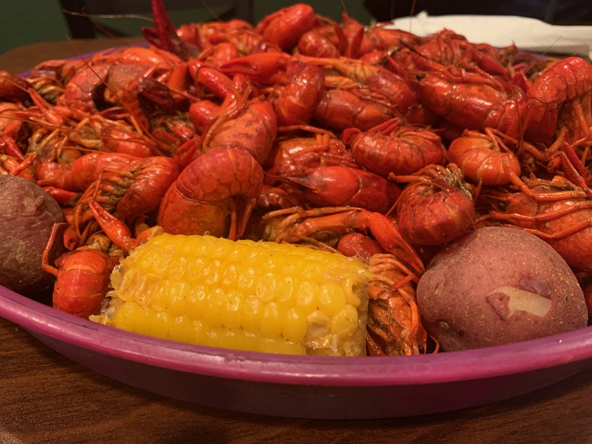 MichaelEdelberg's tweet photo. .@LATech certainly has this Visual thing handled. Definitely eating with my eyes at this feast! A local crawfish🦐 boil had some serious User Experience going on it seems. @jenyaedelberg reports the UI/UX was in perfect Ark-La-Tex style!
#UserEvolution 
#DigitalCohesion https://t.co/PAB7UtsPcM