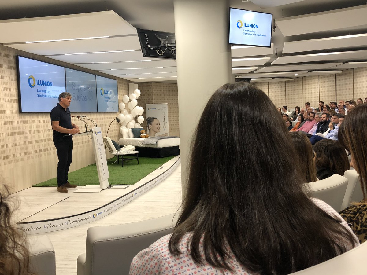 thinkandaction's tweet photo. “No busques una justificación porque la vas a encontrar y no sirve de nada”
“Nunca una excusa nos hace ganar ningún partido”
...Hoy @thinkandaction con #ToniNadal. #Thinknlive 😘 https://t.co/XJtgCxLbi3