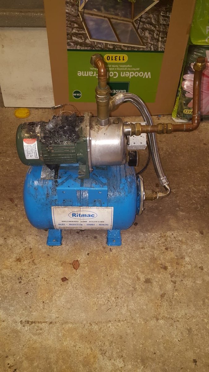 GWoodsPlumbing's tweet photo. Burnt out booster pump removed in remote farm house 🏡... replaced with @DABPumpsUK Booster Silent 3. Excellent pressure and very quiet in operation 👌 #waterpump #waterboost https://t.co/TVeTdW4jk5