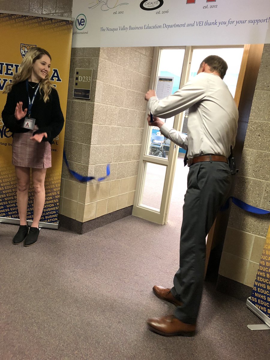 NVAffinity's tweet photo. Affinity is grateful to have many special guests and other @NVHSBusiness classes join us for our grand reopening! Shoutout to @lancefuhrer for cutting the ribbon! https://t.co/MbnJNuxE1j