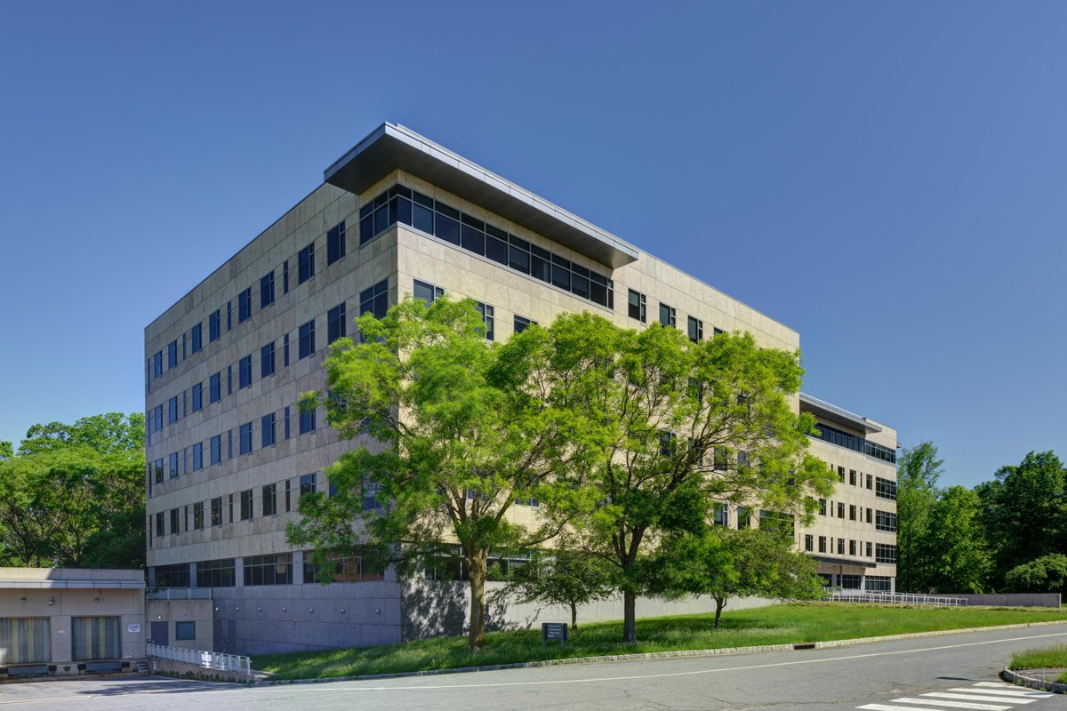 Colliers_NJ's tweet photo. This headquarter caliber corporate campus is a large Class A space in the desirable Princeton/Route 1 submarket. It stands out as a great opportunity to secure top-quality office space with unparalleled amenities. https://t.co/h2dIT4C1nE https://t.co/TUlDjqQLMe