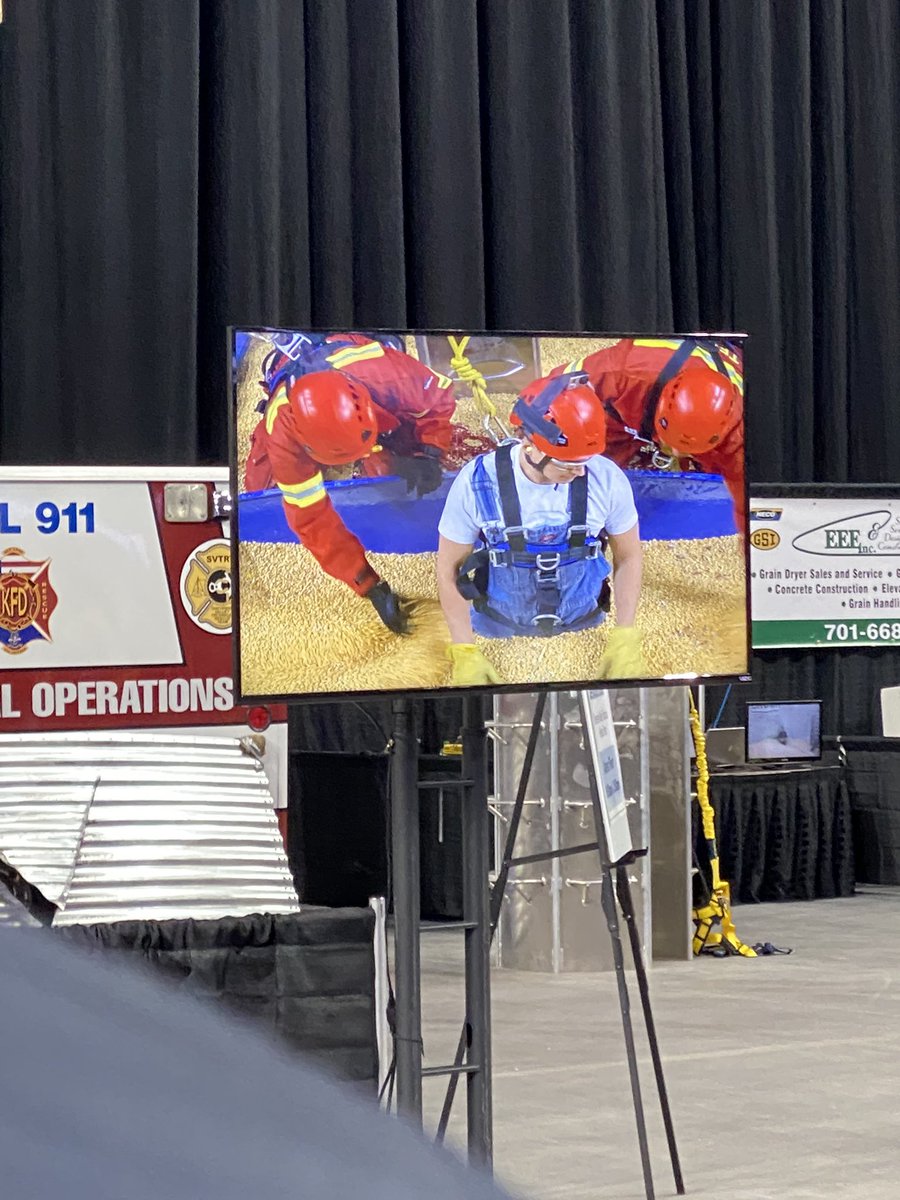 SarahHallGanje1's tweet photo. Attended the grain bin extraction demo at #NDCornSoyExpo20.  Very sobering. Please note the guys doing the demo are volunteer firefighters. @ndcorn @NDSoybean @NDSoyGrowers https://t.co/f3pdwXf9wH