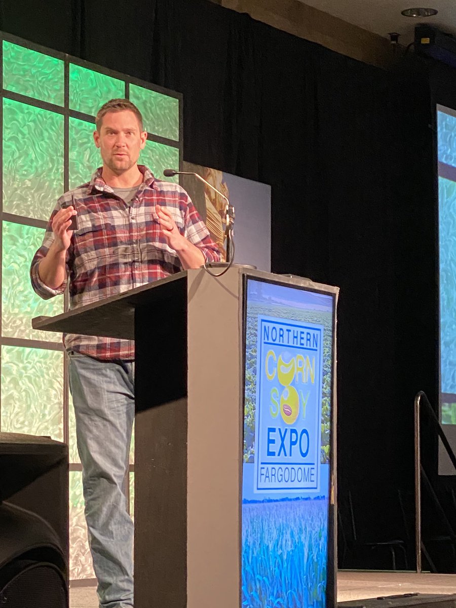 @farmmillennial at #northerncornsoyexpo strong reminder we are the 1.3% of the pop. that provides for the 100% of the pop. that eat food. How do you connect w the consumer? 
#tellthestory #beyondthe10 #agvocacy #salutetofarmers #responsiblefarming #weareallhuman @10AcreMarketing