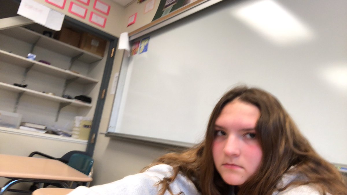 yoLiVIa3_z's tweet image. math be hella boring#🔫🔫 #hatemath#tried#schoolssucks