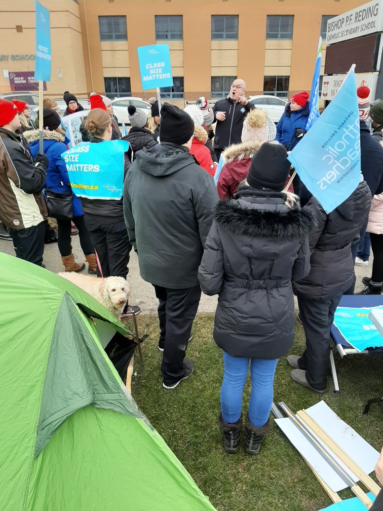Our members are supporting surrounding areas today in Milton and Burlington

#SOLIDARITY #OECTA #CatholicTeachers #cutshurtkids #onpoli #onted