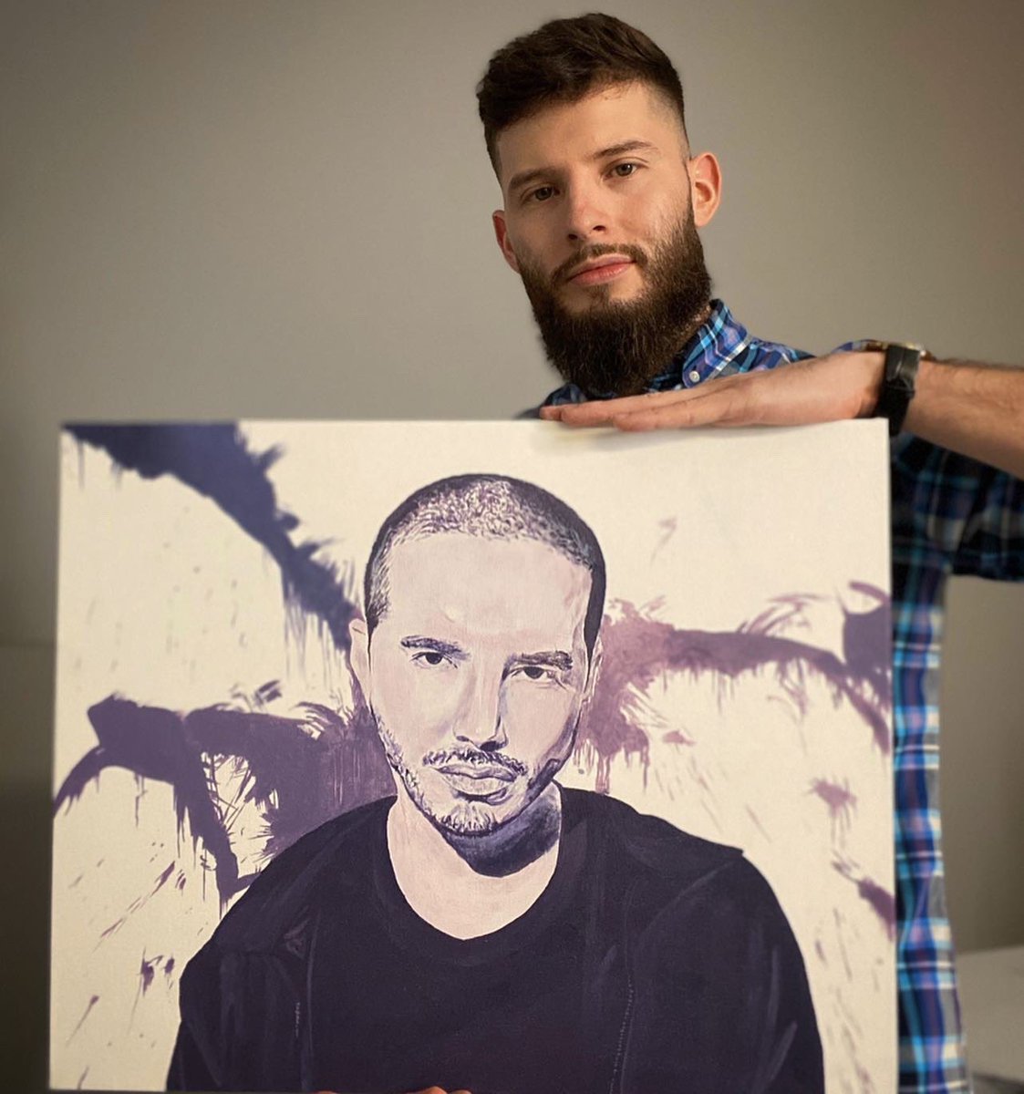 Jsanchez_of's tweet photo. 🟪☮️Retrato de @jbalvin ☮️🟪 El parsero 🇨🇴 hecho con pintura, differentes colores de Morado
Portrait of @jbalvin made with different tones of purple.
#jsanchez #jhairart #vibras #ahora #machika #morado #art #artist #artwork #wshh #insiderart #artsy #jbalvin #colombia https://t.co/JZGyvzJXdj