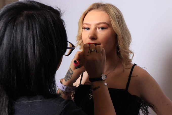 Do what you love ❤️ @JeffreeStar @ABHcosmetics @superieurbytsarparis #makeupartist #tucsonmodels add<a class="tags" target="_blank" title="On Twitter" href="/?out=eyJ0eXAiOiJKV1QiLCJhbGciOiJIUzUxMiJ9.eyJpYXQiOjE3MjU1NDA2MTIsImlzcyI6InR3cG9ybnN0YXJzLmNvbSIsIm5iZiI6MTcyNTU0MDYxMiwiZXhwIjoxNzU3MDc2NjEyLCJyZWRpcmVjdF91cmwiOiJodHRwczovL3R3aXR0ZXIuY29tL0plZmZyZWVTdGFyIn0.aTAq9G9r3p3bCvqUf3Oyzp8UN0tBZ1bYDJgNjN7sgEJmR0S0DdLDviIvxZRaI32fgMv_lfa9STNCaTLIqfLzbQ">@JeffreeStar</a><a class="tags" target="_blank" title="On Twitter" href="/?out=eyJ0eXAiOiJKV1QiLCJhbGciOiJIUzUxMiJ9.eyJpYXQiOjE3MjU1NDA2MTIsImlzcyI6InR3cG9ybnN0YXJzLmNvbSIsIm5iZiI6MTcyNTU0MDYxMiwiZXhwIjoxNzU3MDc2NjEyLCJyZWRpcmVjdF91cmwiOiJodHRwczovL3R3aXR0ZXIuY29tL0FCSGNvc21ldGljcyJ9.yGR_BXXNd6WFu0uG5dcmyH5fqIaNxX69RvAOJa7PyleCFhRN4IBVszCAAIiuwIVFse2EdOB2GIEw1M4x4Id6_w">@ABHcosmetics</a><a href="/tag/makeupartist"class="tags"><span>#makeupartist</span></a><a href="/tag/tucsonmodels"class="tags"><span>#tucsonmodels</span></a>