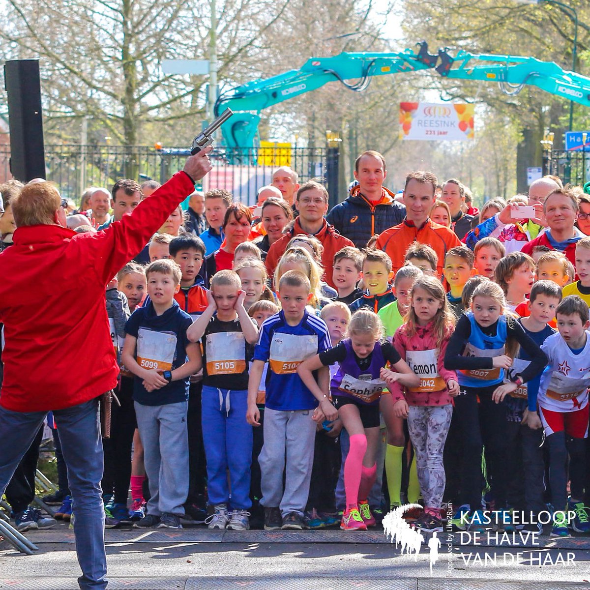 Wist je dat jij bij de Jeugdloop 1 km ook mee mag lopen met jouw zoon, dochter, neefje of nichtje? Hiervoor zijn zelfs eigen startnummers! 🙌