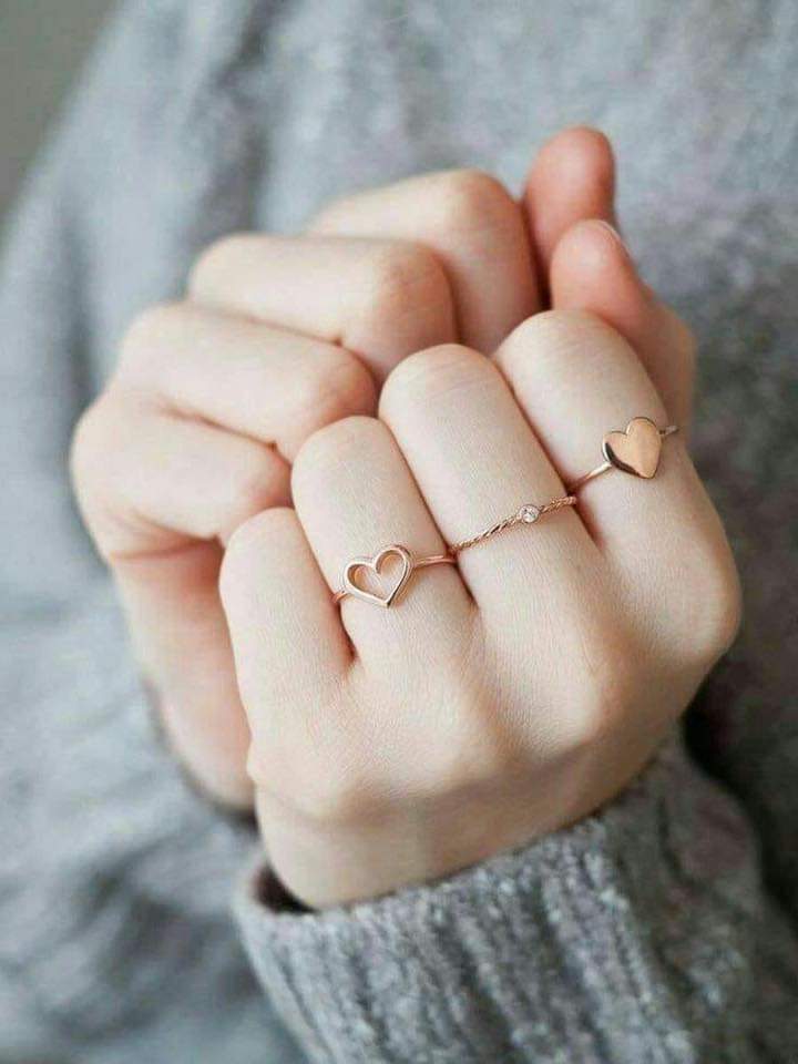BeStrong99's tweet photo. وﻷنّى لا أجد يدك أسلم عليك بقلبي.. https://t.co/xotW8Cc5Bv