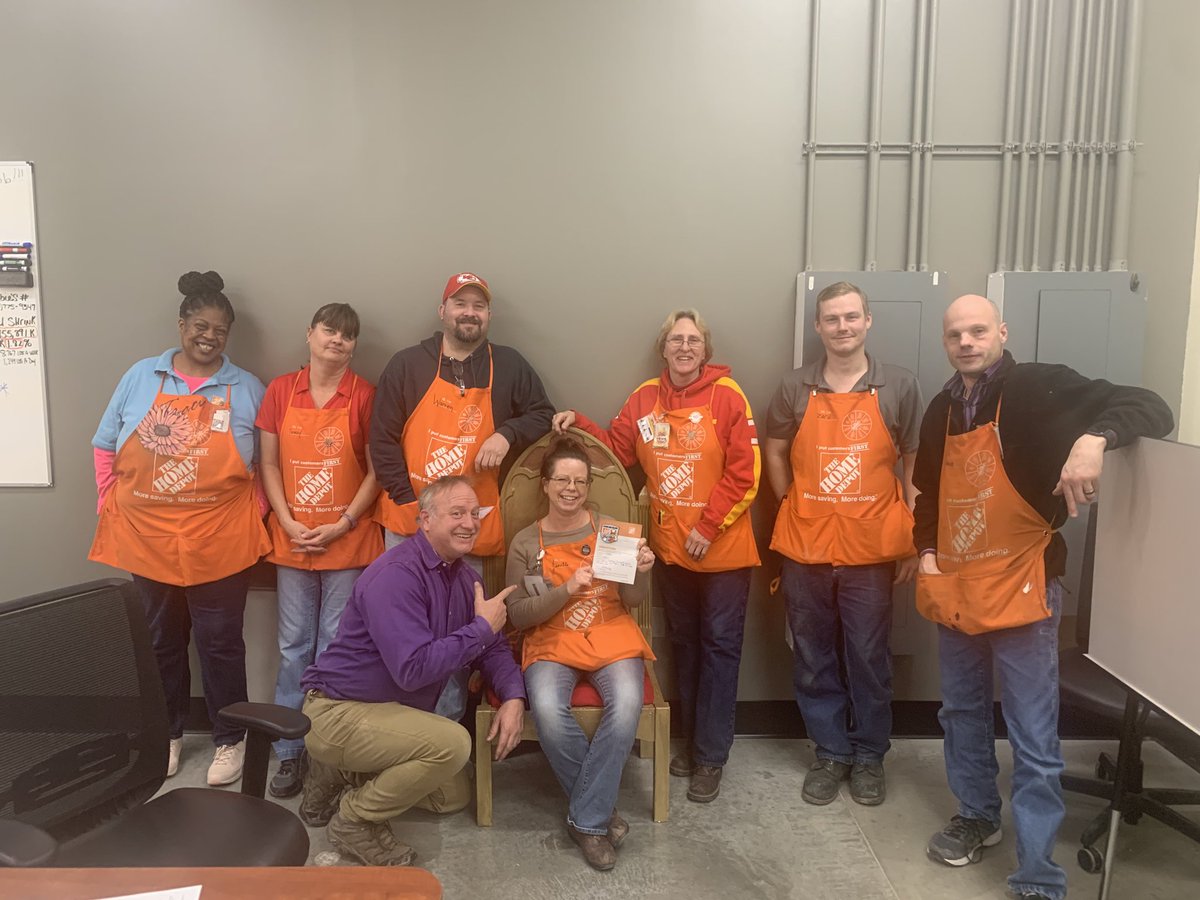 Great Job Nettie for beating Sales plan in D21 and D22 for 2019 !#WeRBelton ⁦<a href="/ShowMeShawnD196/">Shawn Edwards</a>⁩⁦@Melissa_DHRM196⁩