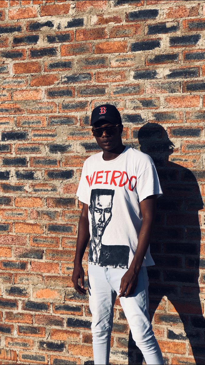 officialKWAME's tweet photo. errands in my fave 👕:@THEWEIRDCULT https://t.co/WRW035P0n7
