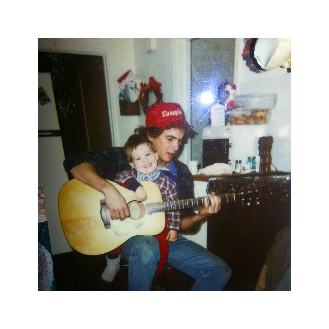 samuelpatrick__'s tweet image. Live From Elmwood Drive, pts 1 &amp;amp; 2 out on Thursday. Excited to share these with ya'll. That's me &amp;amp; my Uncle Chris in the first pic. Taught me so much about music. My cousin Ed &amp;amp; I came up with these songs in his living room this winter. ❤️
 distrokid.com/hyperfollow/un…

#ThursdayFirst