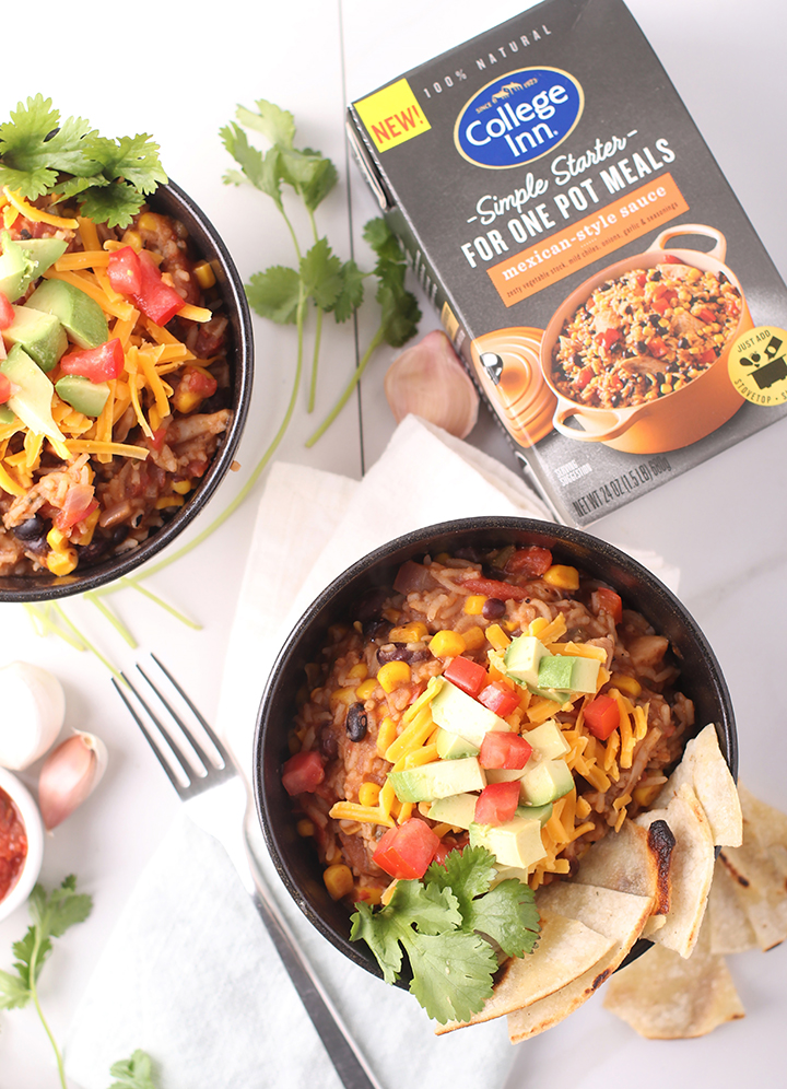 Make your meal planning easy w/ this AMAZING one-pot burrito bowl recipe. #ad Filled with seasoned jackfruit, black beans, corn, and rice, and simmered in DELICIOUS @CollegeInnBroth from @safeway, it’s a hearty and healthy meal the whole family will love. mydarlingvegan.com/vegan-burrito-…