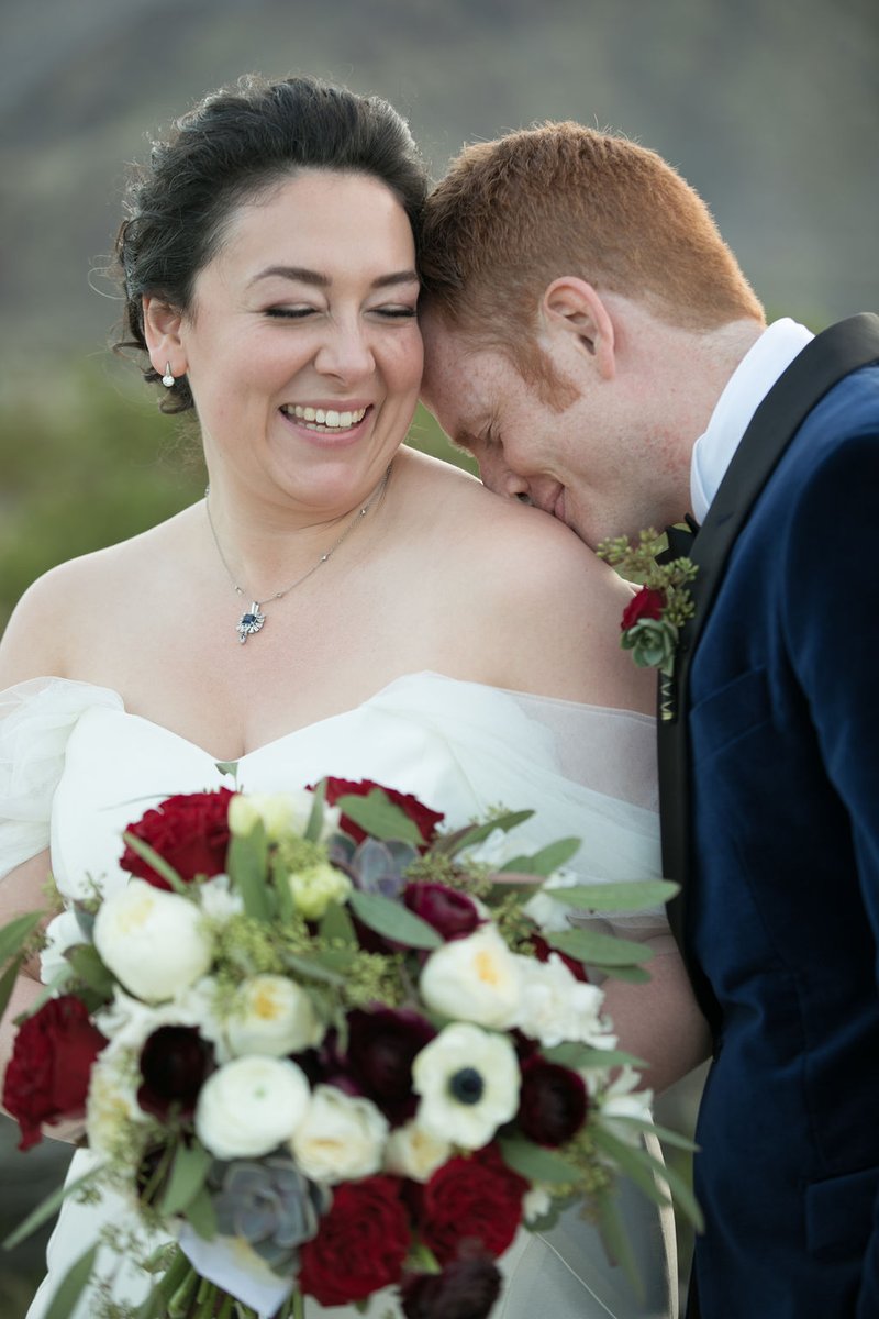 ArtisanEvent's tweet photo. Creating perfect blooms for the most joyful memories 💐https://t.co/pPYnIwdDvr 
@michaelsegalphoto @ColonyPalms @romprodrockstars @joseneirabrides @makeupbyketurah @overtherainbowdesserts  #weddingblooms  #ArtisanInspiration https://t.co/LHgIBt3XpN