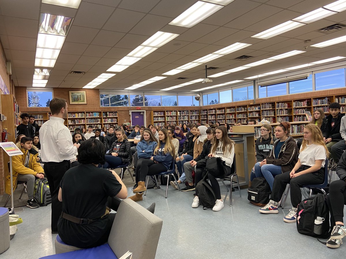 mrjallison's tweet image. Awesome crowd out today at Ancaster High for our @HWDSB_eLearning info/orientation session. Fantastic questions from the students. Thanks for the support @AHGuidance @ancasterLC @mpolling @HWDSBLearning
