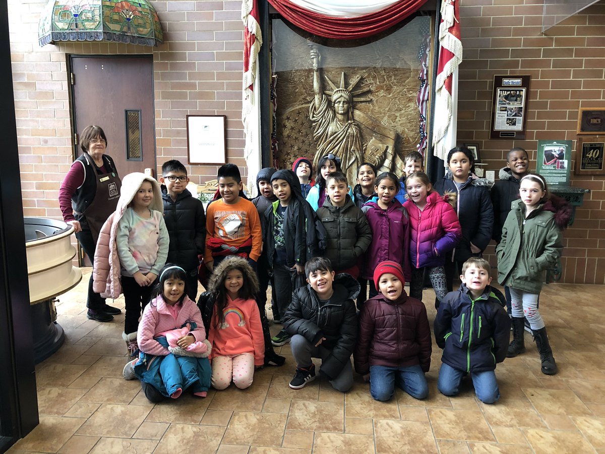 We had so much fun at the Long Grove Confectionery! We learned all about how chocolate is made, packaged and sold. The only problem was that it made us sooo hungry!