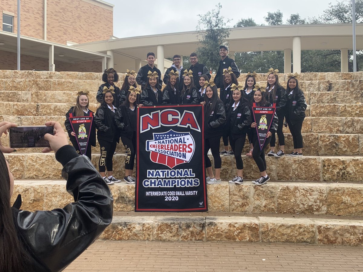 HuskiesCheer's tweet photo. Still celebrating our big win with a breakfast today for our wonderful champions!!! O.W. Holmes High School Huskies Now #7 NCA 2020!
💛💚💛💚💛💚💛💚💛💚💛💚💛
🐾🐾🐾🐾🐾🥇🥇🥇🥇🥇 https://t.co/Q21OGWzozz