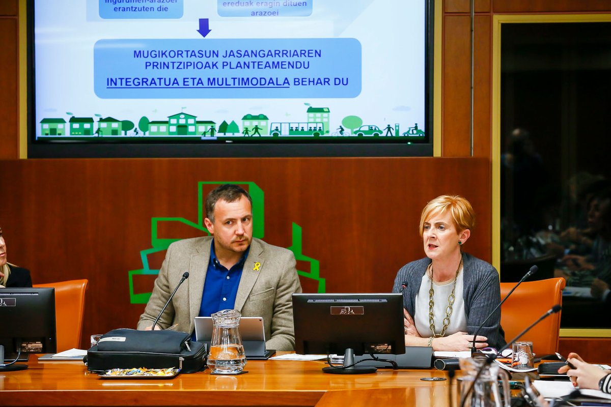 arantxa_tapia's tweet photo. ✍🚈🚋🚲#Movilidad Presentamos en comisión parlamentaria el Proyecto de Ley de Movilidad Sostenible ➡️ https://t.co/dPrcCIqJAF
✍🚈🚋🚲 #Mugikortasuna Mugikortasun Jasangarriaren Lege Proiektua aurkeztu dugu @PVasco_EuskoL-ko batzordean ➡️https://t.co/FU117FvcGT
#basquemobility https://t.co/zizzIgu4BR