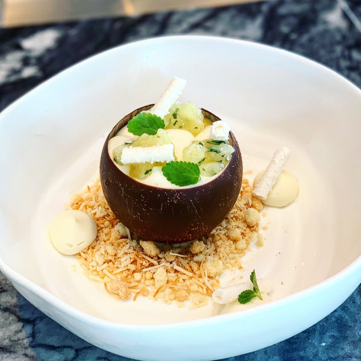 jordan_pilarski's tweet photo. Coconut 🥥 #pastryart #dessertfirst #plateddessert #platedpics https://t.co/d2J2UIUuSC